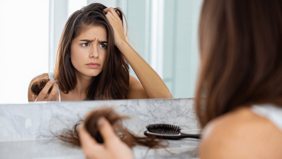 SantéCheveuxPourquoi vos cheveux tombent (et ce que vous pouvez vraiment faire pour les garder)actualité• 14/09/2025