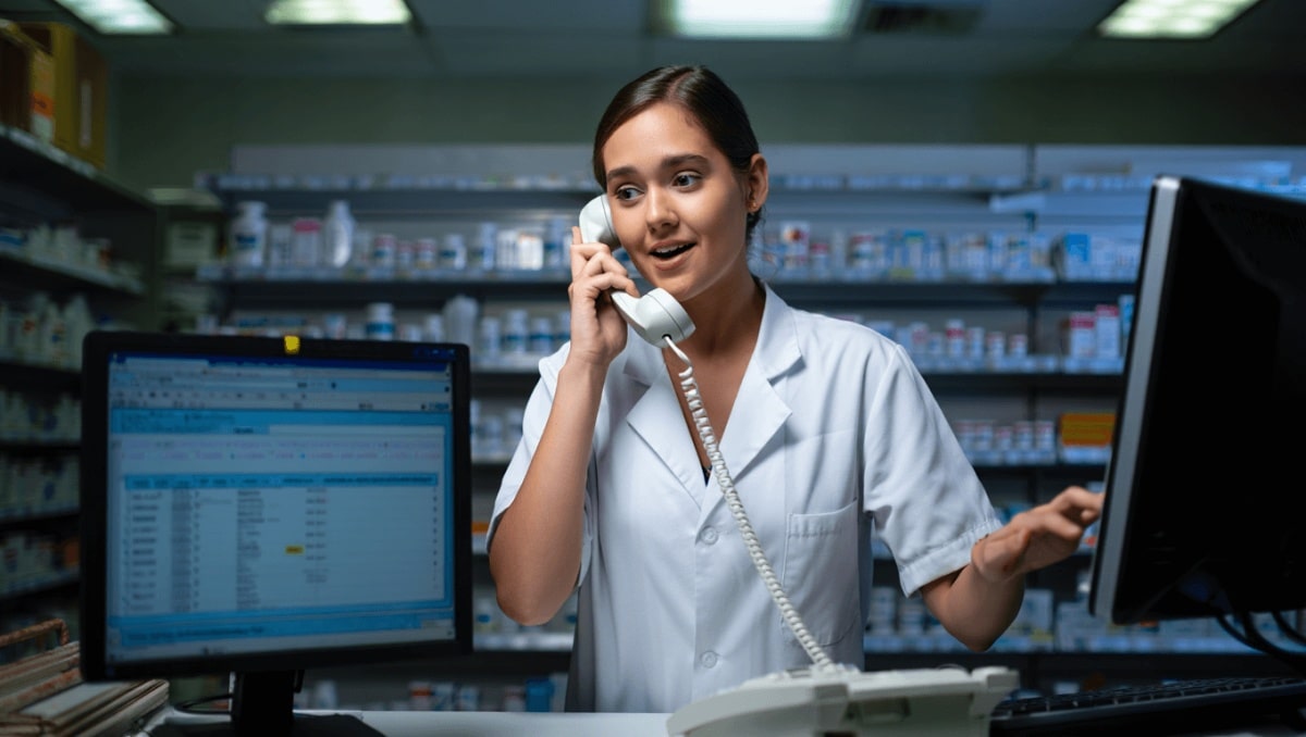 
                    Notdienst-Premiere: Apothekerin geht bei TikTok viral
                