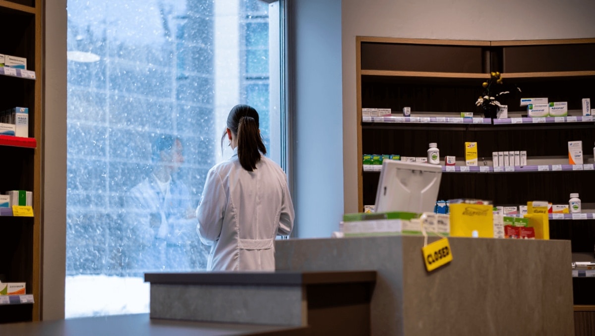 
                    Arzneimittel-Engpässe / Neue Austausch-Regeln / Easy-Apotheker insolvent / PTA-Schule vor Schließung
                